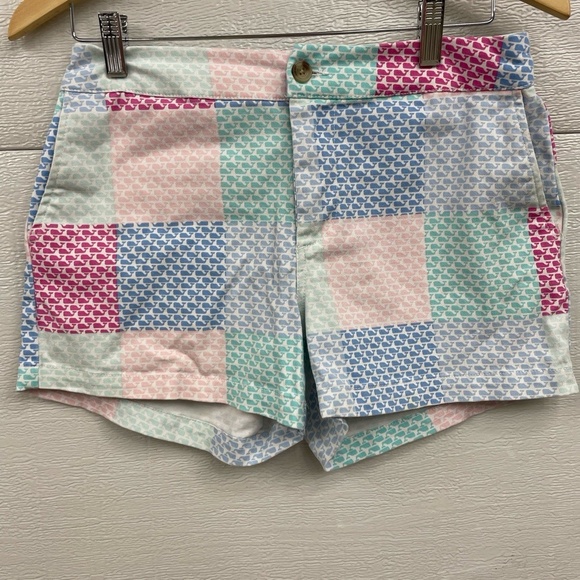 Vineyard Vines Pants - Vineyard Vines Multicolor Patchwork Whale Print Light Womens Shorts Size 0